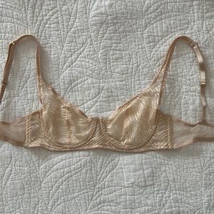 Victoria’s Secret ‘Very Sexy’ unlined balconet bra